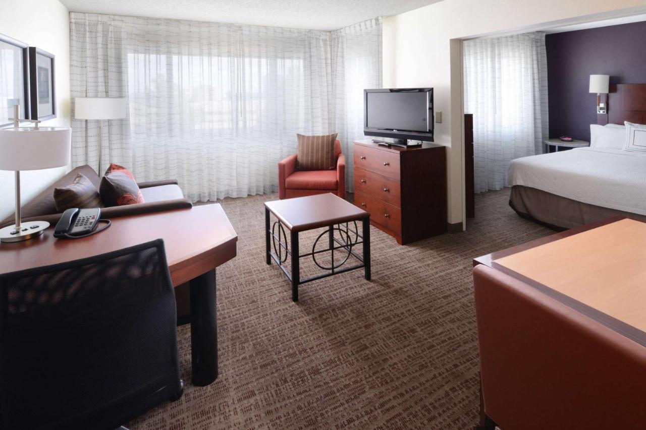 โซเนสตา อีเอส สวีท ดัลลัส เซนทรัล เอ็กซ์เพรสเวย์ Hotel ภายนอก รูปภาพ